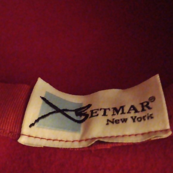 Red Felt Hat - Picture 6 of 6